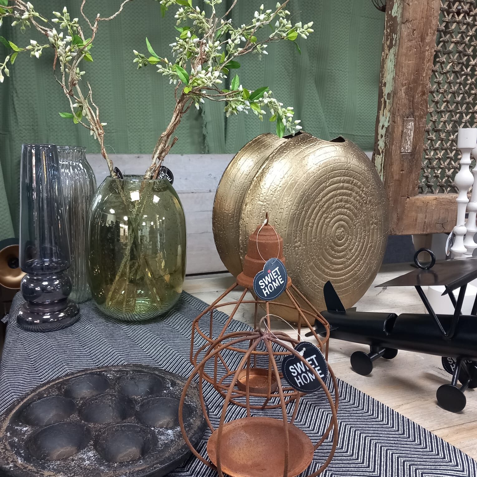 f37c0f84-1041-42f0-a1ab-6d6479b51320